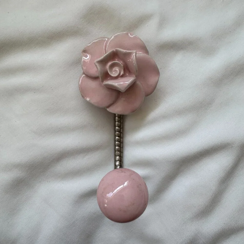 EUC, Anthropologie Floral Ceramic Wall Hook, Light Dusty Pink / Silver, One Size